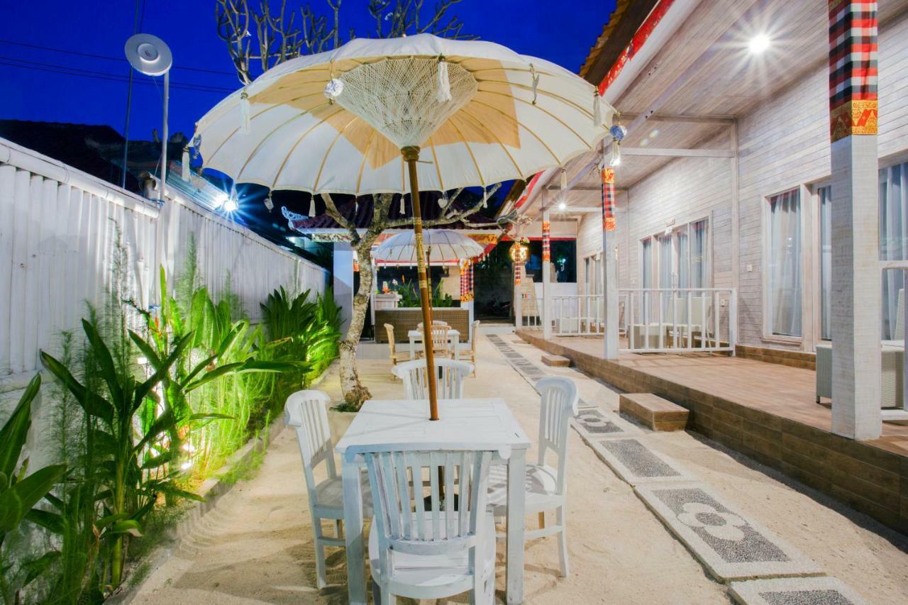 The Waterfront Beach House Lembongan Exterior foto