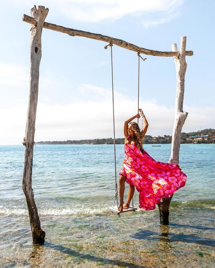 The Waterfront Beach House Lembongan Exterior foto
